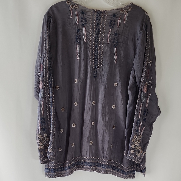 JOHNNY WAS Santorini Embroidered Blouse Cloudburst - Picture 3 of 12